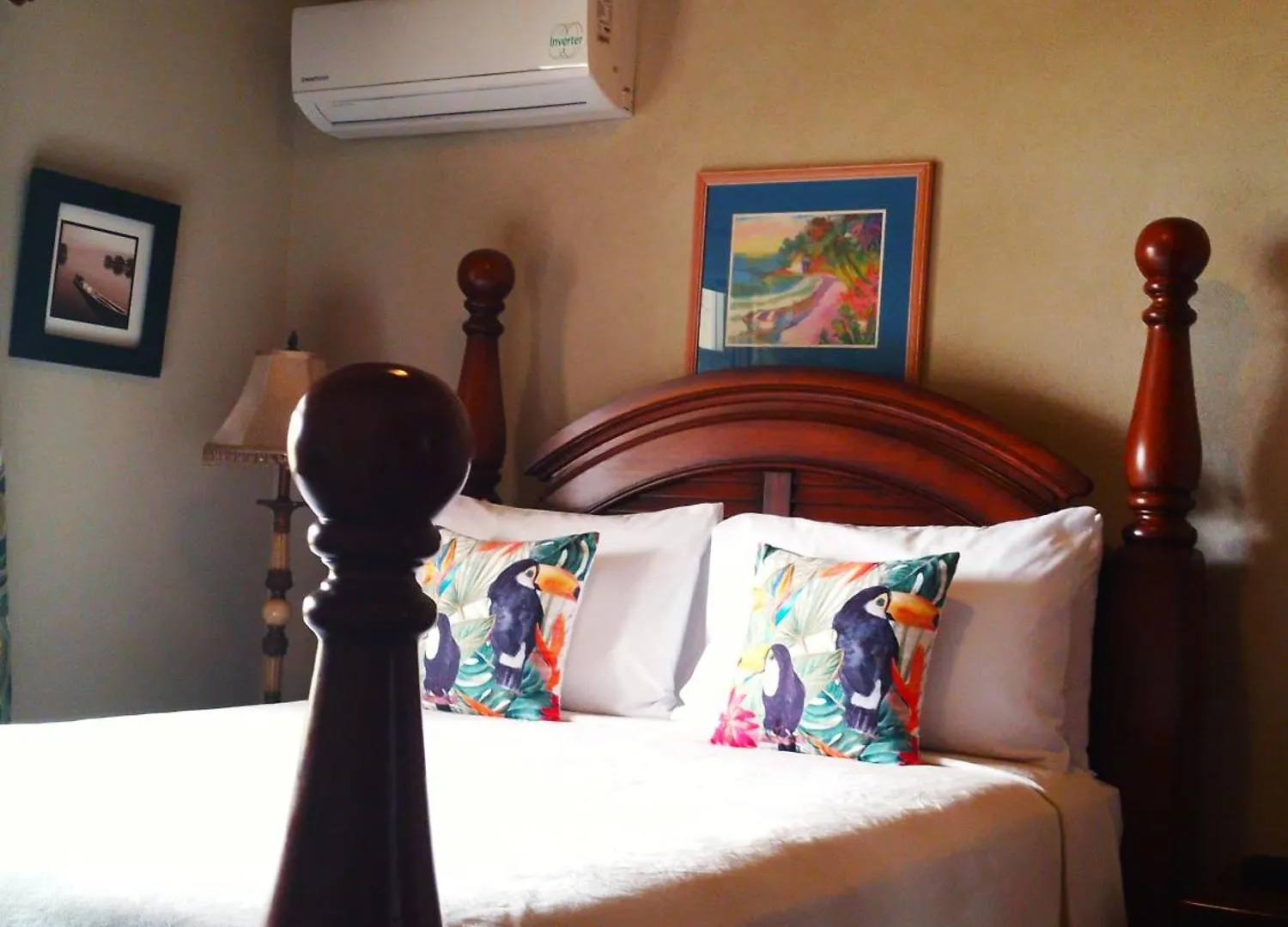 Coconut Walk Beach Apartment Christ Church